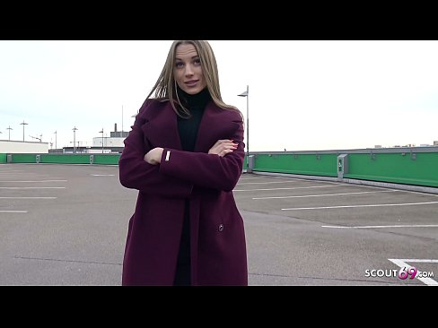 ❤️ ドイツ人スカウトマンは、夢のようにスティール、駐車場のテルテル、お金のためのセクシーに触れることです。 ❤️❌ ジャストポルノ ❌️❤